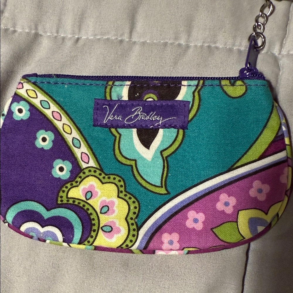 Vera Bradley Vibrant Purple Paisley tote w/matching coin purse. EC - Picture 9 of 12